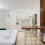 Inama - Eleganza Minimal Tra Studi E Politecnico Appartement
